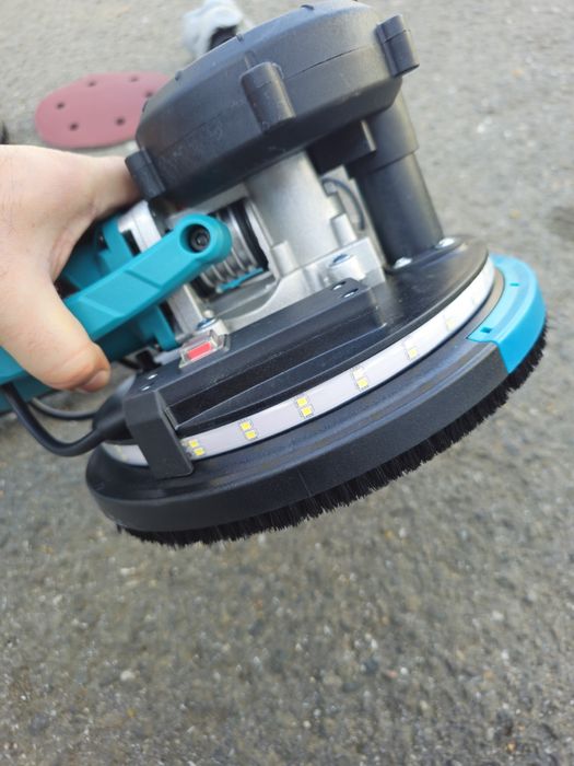 Жираф машина за шлайфане на стени и тавани Falans 1250W