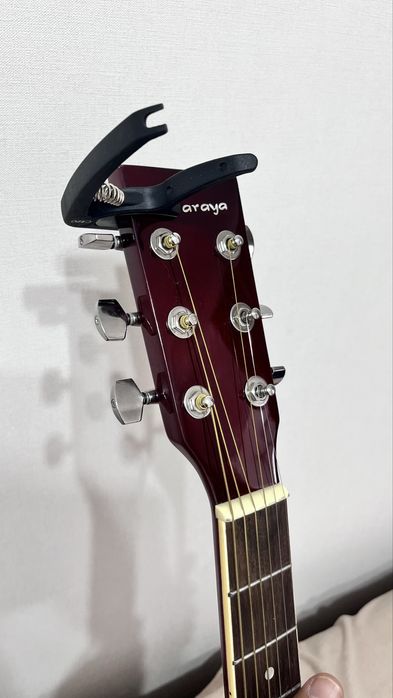 Акустическая гитара (6 струн)