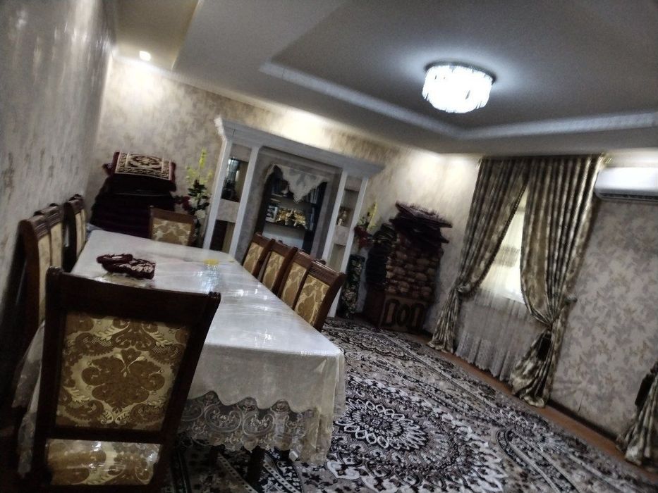 Уй сотилади Лайлак махалла.