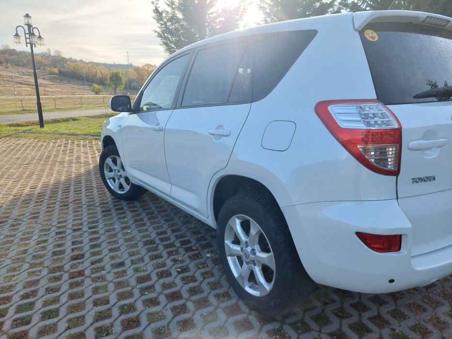 Vand /schimb toyota rav 4