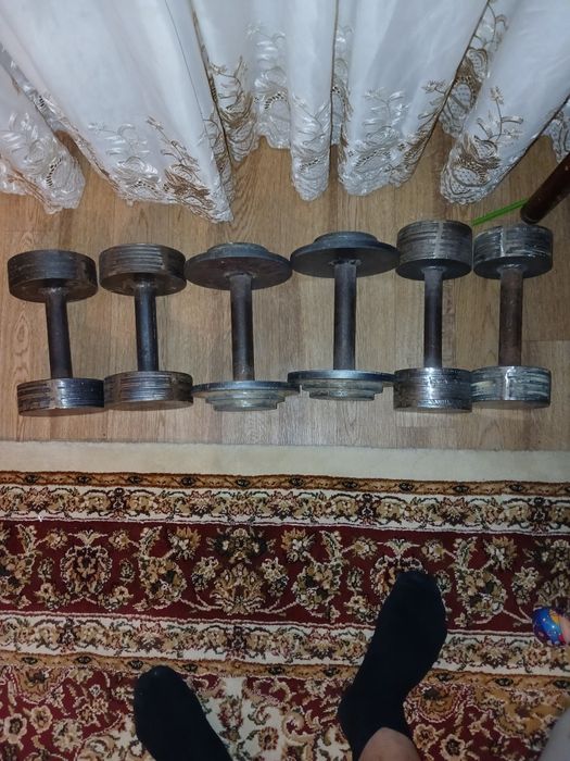 Гантели разные..