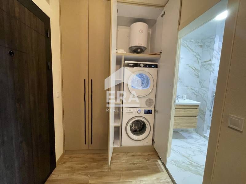 Двустаен, ексклузивен, чисто нов и обзаведен апартамент под наем, с па