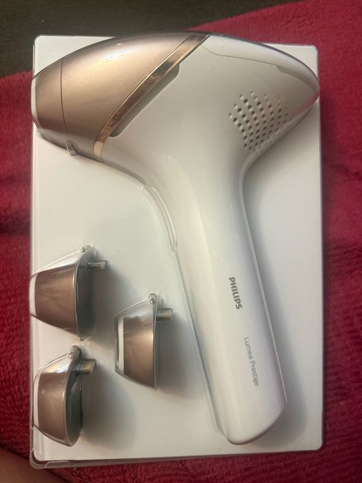 Фотоепилатор Philips lumea BRI95600