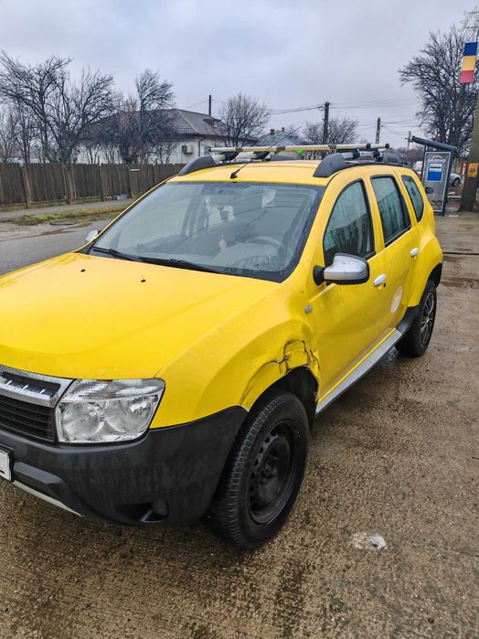Vând Dacia Duster