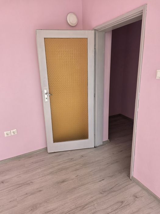 Продава се Едностаен апартамент в Асеновград - 36 кв.м за 864 €/кв.м - Снимка #2