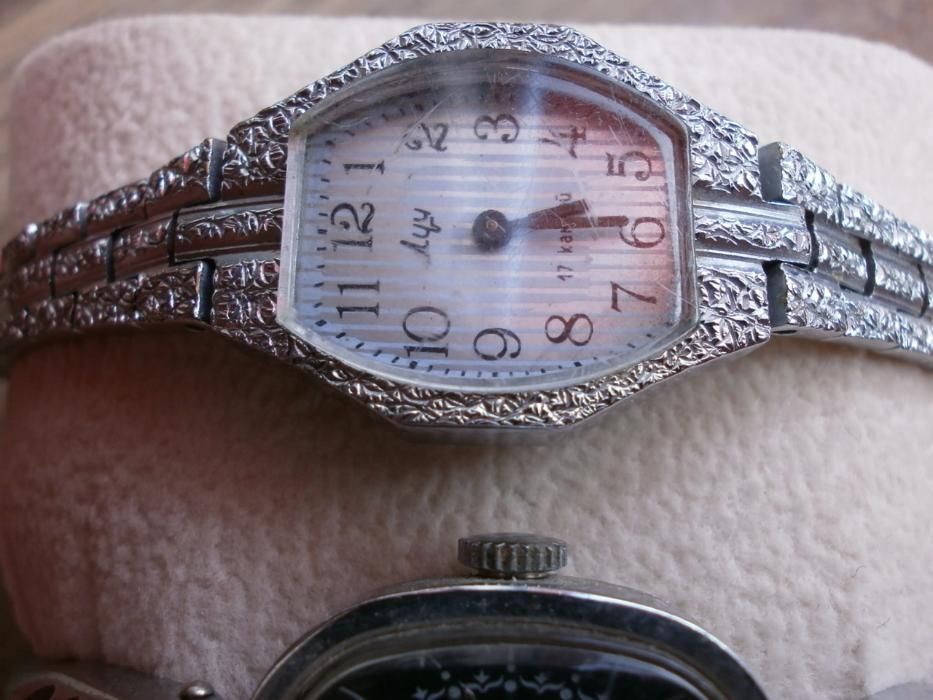 Luch Луч - Дамски Механичен Часовник Гривна - 2бр. от СССР