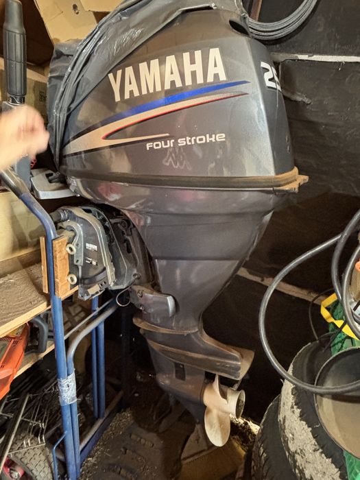 Надуваема лодка YAM 400S  Yamaha с Двигател Yamaha 25