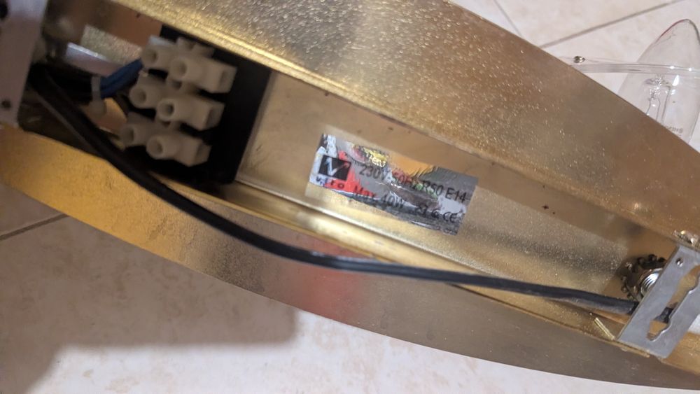 Осветително тяло  аплик