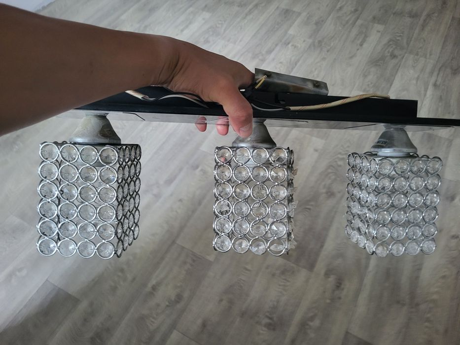 Продам люстры 2 шт
