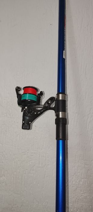 Қармақ сатылады!