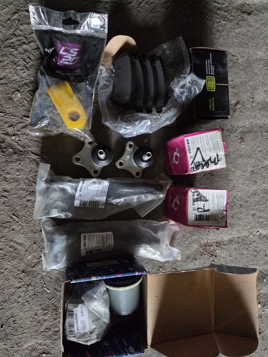 Продам запчасти Веста