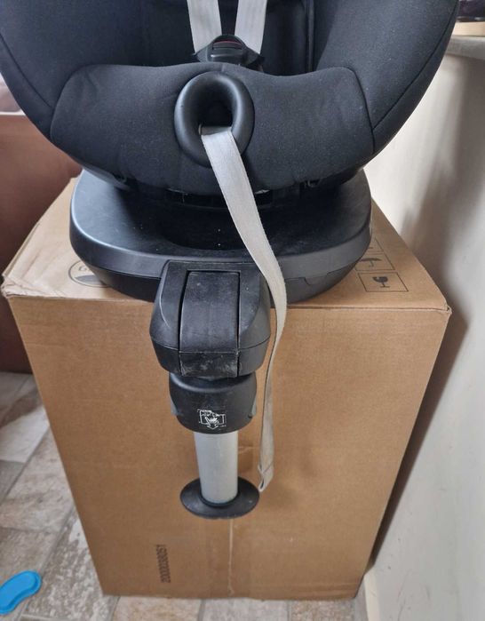 Britax Römer DUALFIX² R столче за кола