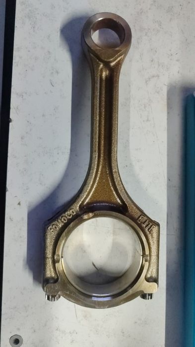 Шатун. Форд мустанг 2.3 экабус.