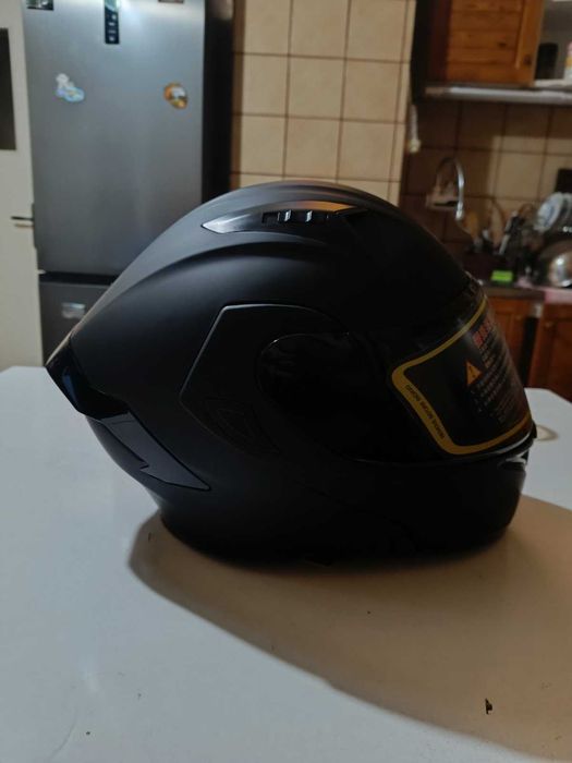 шлем модуларен  за мотор