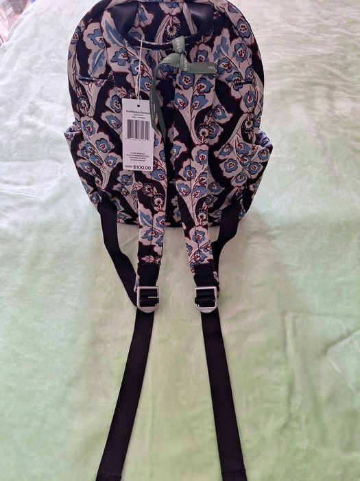Дамска раница VERA BRADLEY,чисто нова