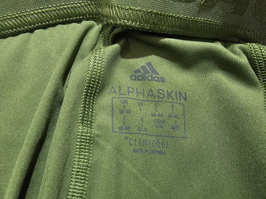 Adidas оригинален дамски клин нов нова колекция Л размер