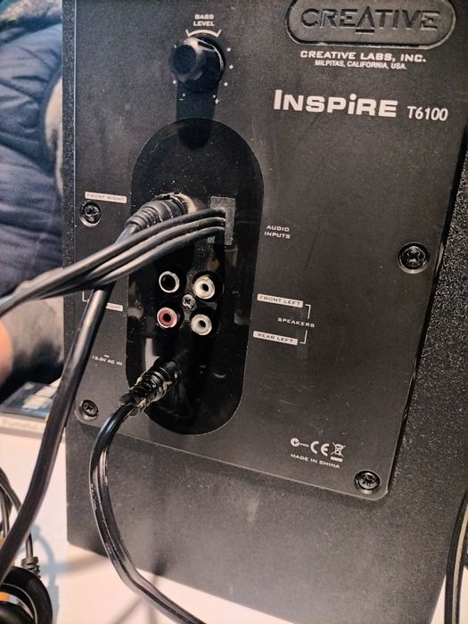 Vând un sistem   creative inspire T6100 inpecabi