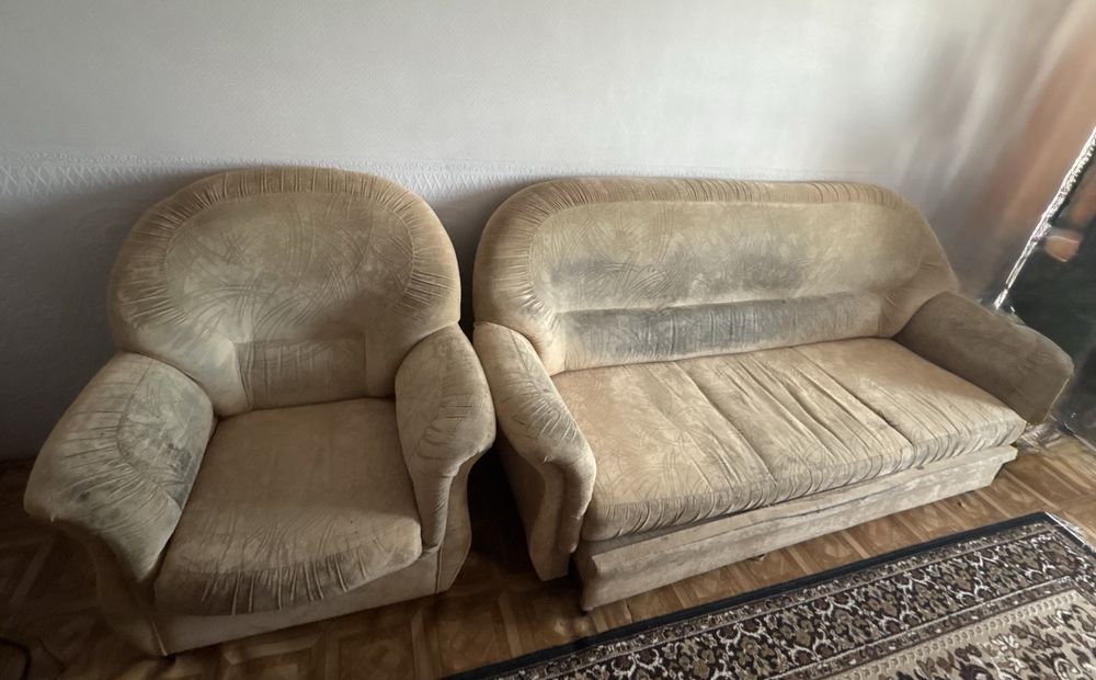 диван и два кресла