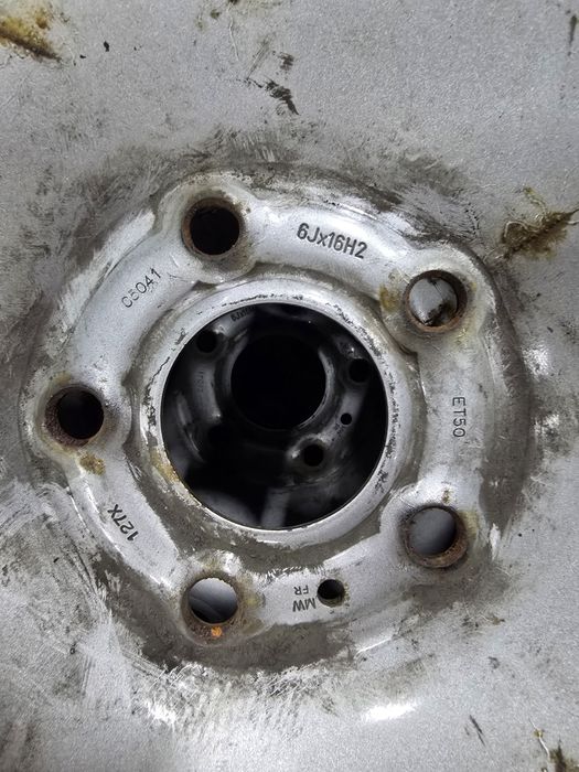 Jante T5 cu anvelope 215/65/16C vara CONTINENTAL