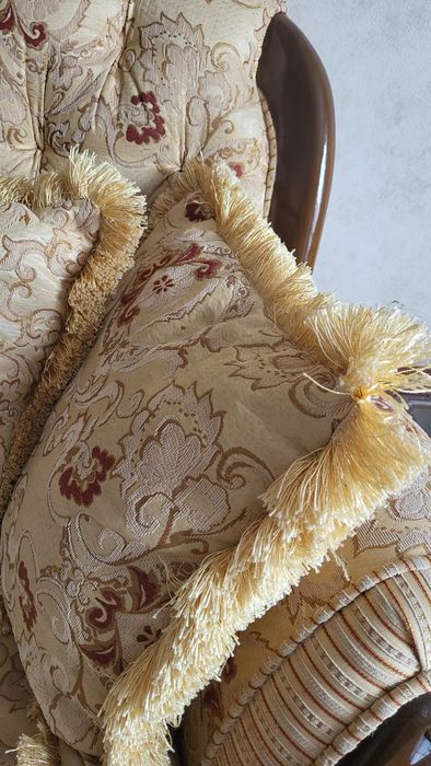 Продам диванный гарнитур. Диван/кресло