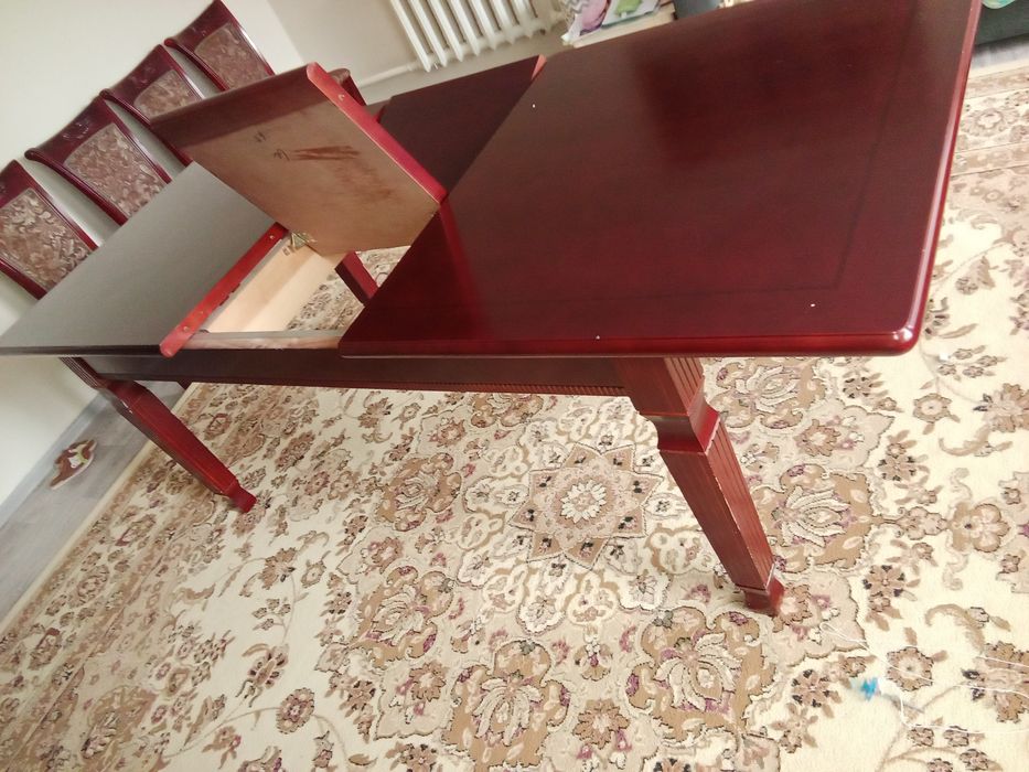 Продам стол в хорошем состояний.