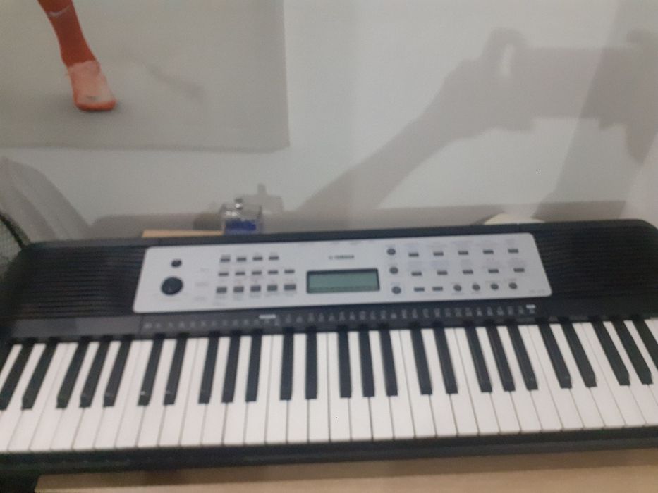 Синтезатор от YAMAHA.