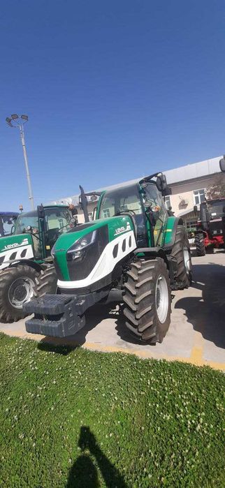 Traktor Lovol P4110 - Lizing