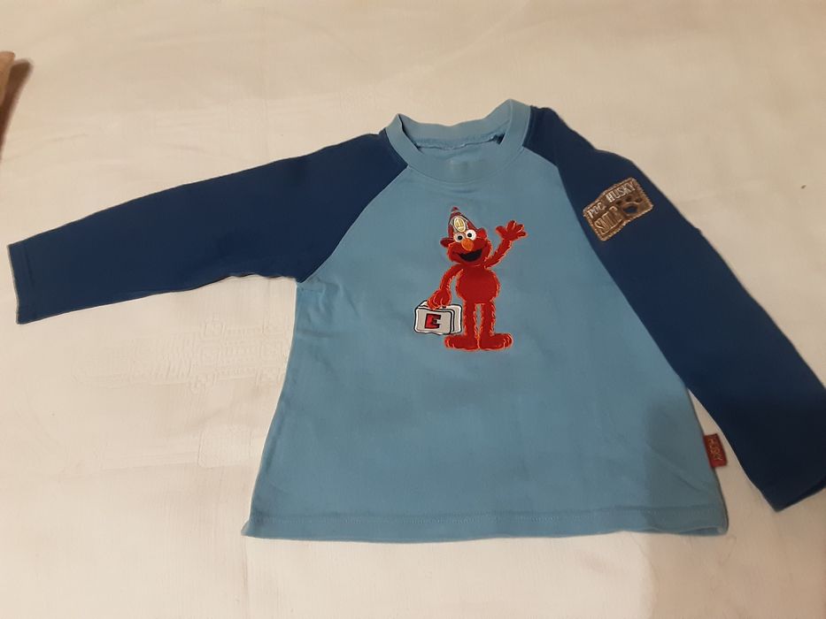 Футболка на мальчика двух-трех лет с длинным рукавом