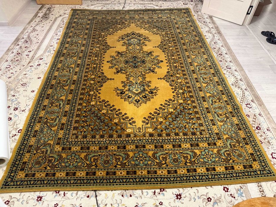 Продам Ковер за 2000 тенге