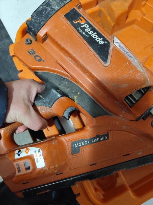 Пистолет за пирони Paslode Impulse IM350+