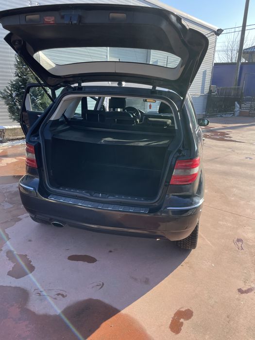 Vand Mercedes B 200 2010