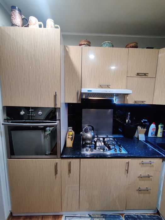 Кухня б/у, вытяжка, варочная панель