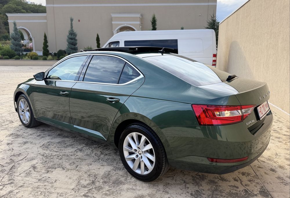 SKODA Superb 2021 — imagine 23