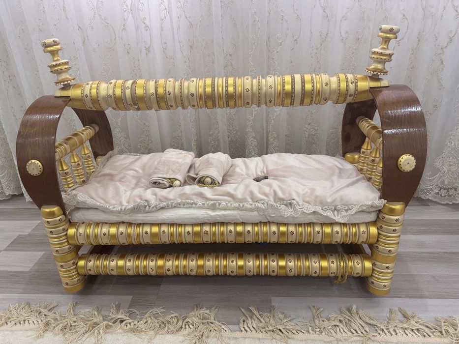 Beshik sotiladi yengidek xolatda