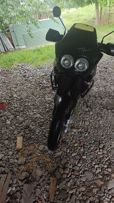 Triumph trigger 900 (t400)
