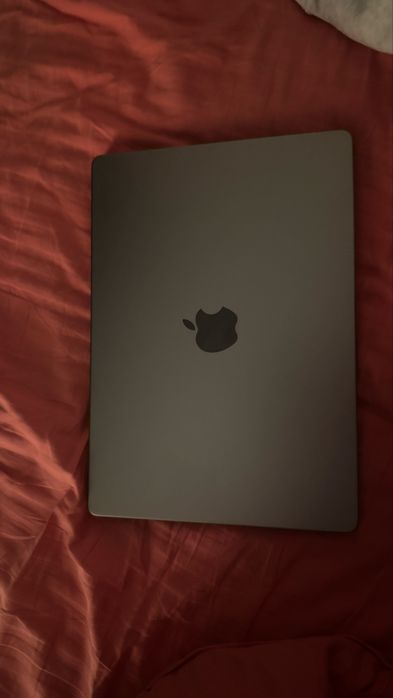 Macbook pro 14 на m3