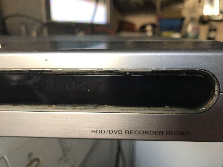 Продавам записващо DVD