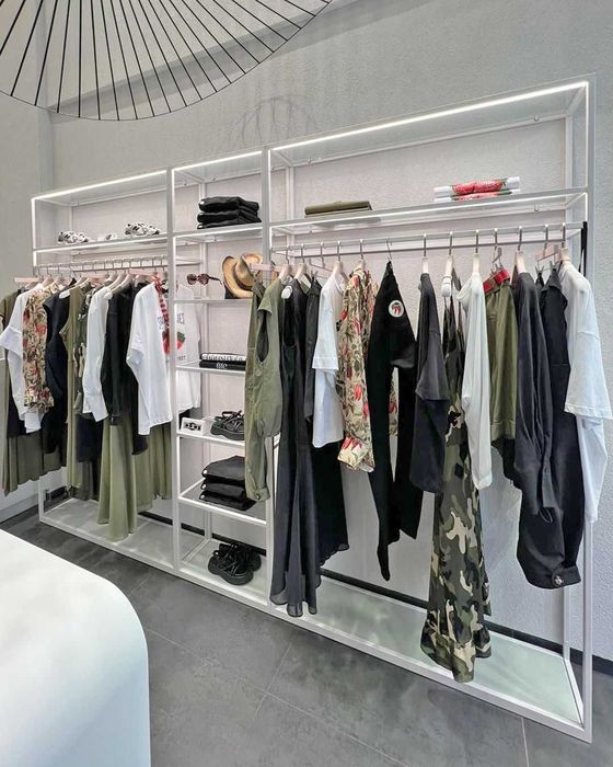 Торговое оборудование под ключ | Рейлы, стеллажи, витрины