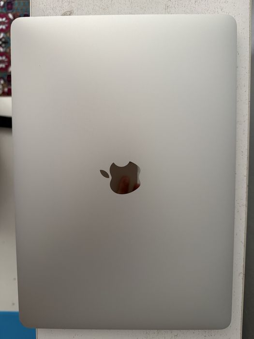 Macbook Pro 2020/i5/16/512