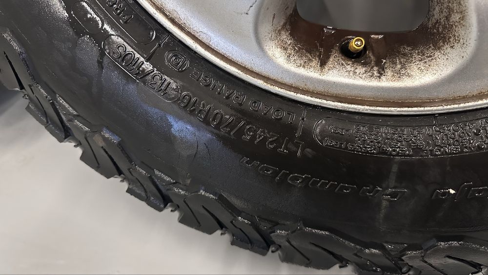 Джанти с гуми АТ Bfgoodrich  All terrain 245 70 16 6x139.7