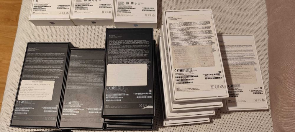 cutii cutie iphone 12 13 14 15 preturi in descrierea anuntului