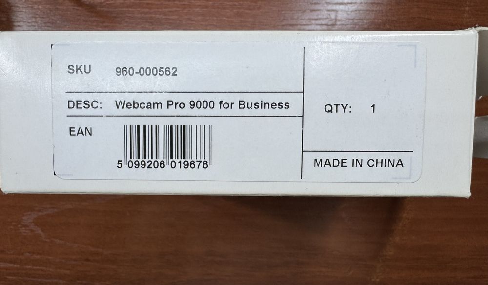 Веб-камера для учебы/работы Logitech Webcam Pro 9000