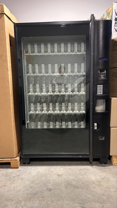 Dixie Narco Bev Max 3 Вендинг машини за безалкохолно 2бр.