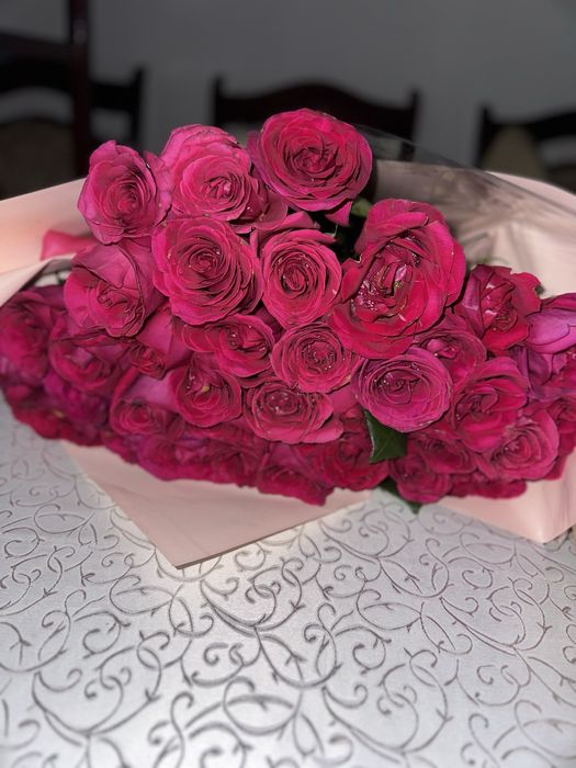 Розы метровые свежие