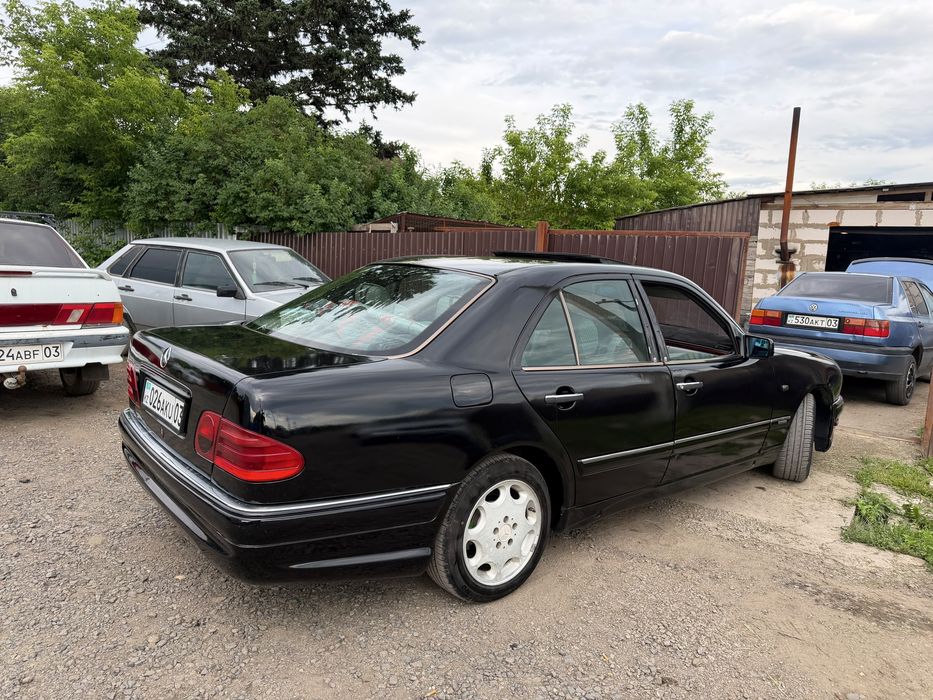 Продам Mercedes 210