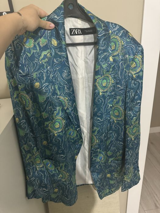 Продам пиджаки