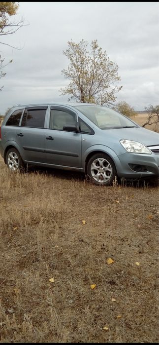 Opel ZAFIRA B 2008