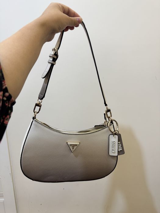 Продам сумку Guess оригинал!!!
