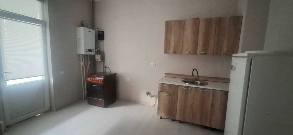 1 хоналик квартира 3 кават ижарага берилади, 7 микр