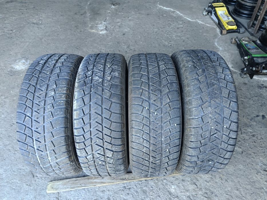 Зимни гуми -16цола -235/60-1бр.-60лв."MICHELIN"